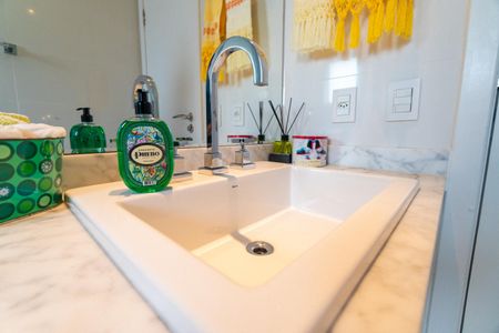 Apartamento à venda com 205m², 3 quartos e 4 vagas Apartamento à venda com 205m², 3 quartos e 4 vagasBanheiro da Suíte 2