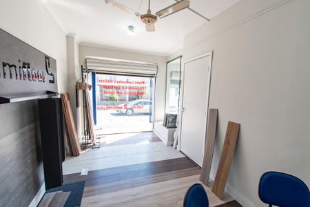 Casa para alugar com 300m², 6 quartos e sem vagaGaragem