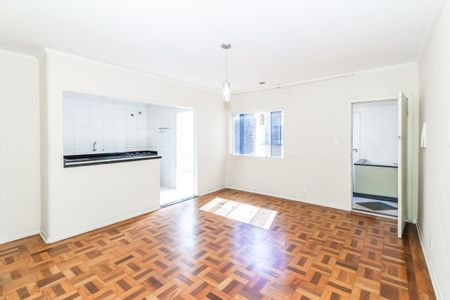 Apartamento à venda com 82m², 2 quartos e sem vagaSala