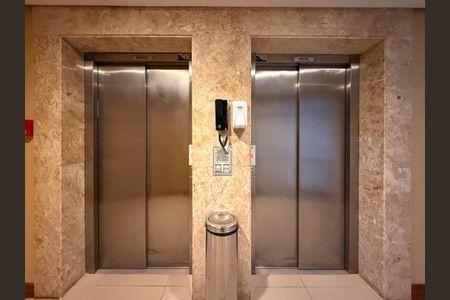 Apartamento à venda com 87m², 3 quartos e 2 vagasElevador