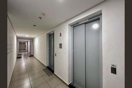 Studio à venda com 28m², 0 quarto e sem vagaHall Apartamento