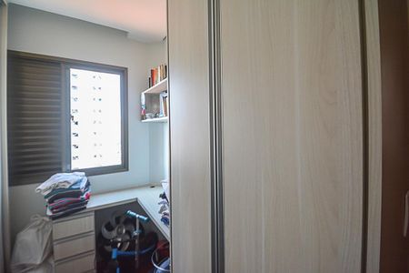 Apartamento à venda com 90m², 3 quartos e 2 vagasQuarto 3