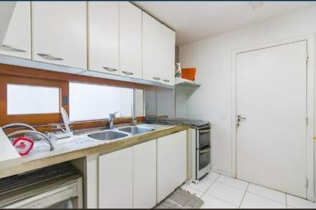 Casa à venda com 2 quartos, 170m² em Vila Madalena, São Paulo