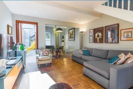 Casa à venda com 2 quartos, 170m² em Vila Madalena, São Paulo