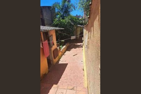 Casa à venda com 236m², 4 quartos e 2 vagasQuintal