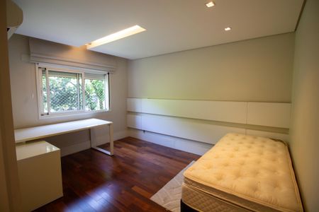 Apartamento à venda com 337m², 3 quartos e 4 vagasSuíte 2