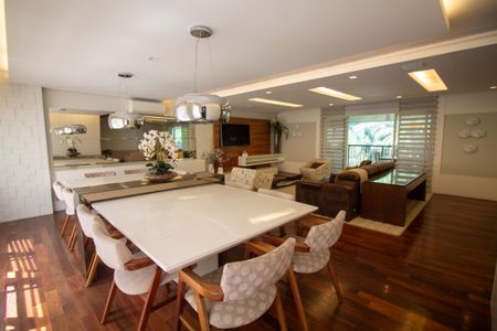 Apartamento à venda com 337m², 3 quartos e 4 vagasSala de Jantar