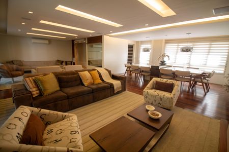 Apartamento à venda com 337m², 3 quartos e 4 vagasSala de TV