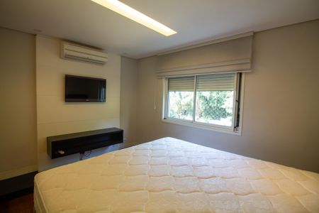 Apartamento à venda com 337m², 3 quartos e 4 vagasSuíte 1