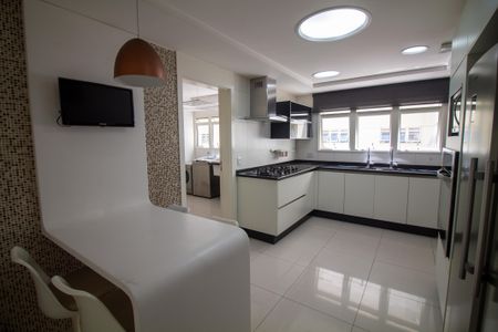 Apartamento à venda com 337m², 3 quartos e 4 vagasCozinha