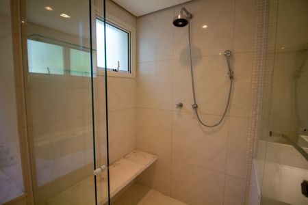 Apartamento à venda com 337m², 3 quartos e 4 vagasBanheiro da Suíte 3