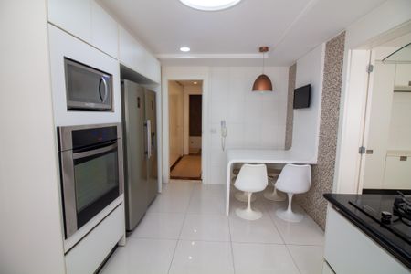 Apartamento à venda com 337m², 3 quartos e 4 vagasCozinha