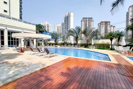 Apartamento à venda com 337m², 3 quartos e 4 vagasÁrea comum - Piscina