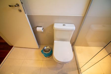 Apartamento à venda com 337m², 3 quartos e 4 vagasBanheiro da Suíte 1