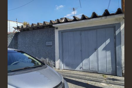 Casa para alugar com 110m², 2 quartos e 2 vagas Casa para alugar com 110m², 2 quartos e 2 vagasFachada