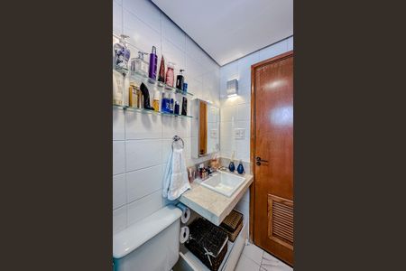 Apartamento à venda com 82m², 4 quartos e 2 vagasBanheiro da Suíte