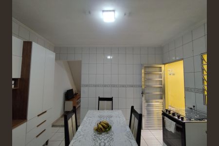 Casa à venda com 150m², 5 quartos e 2 vagas Casa à venda com 150m², 5 quartos e 2 vagasCasa 3 Cozinha