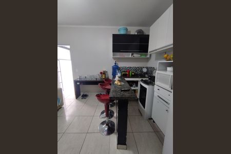 Casa à venda com 150m², 5 quartos e 2 vagas Casa à venda com 150m², 5 quartos e 2 vagasCasa 2 Sala/Cozinha