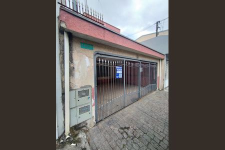 Casa à venda com 150m², 5 quartos e 2 vagas Casa à venda com 150m², 5 quartos e 2 vagasFachada