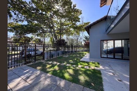 Casa de condomínio à venda com 550m², 4 quartos e 2 vagasÁrea externa