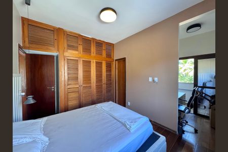 Casa de condomínio à venda com 550m², 4 quartos e 2 vagasSuíte 3