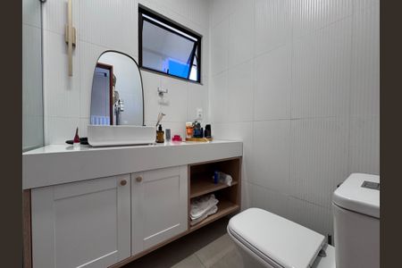 Casa de condomínio à venda com 550m², 4 quartos e 2 vagasSuíte 3 - Banheiro