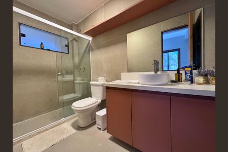 Casa de condomínio à venda com 550m², 4 quartos e 2 vagasSuíte 2 - Banheiro