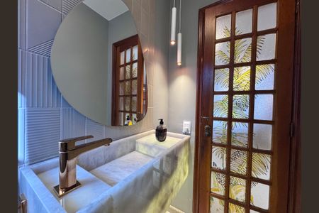 Casa de condomínio à venda com 550m², 4 quartos e 2 vagasLavabo