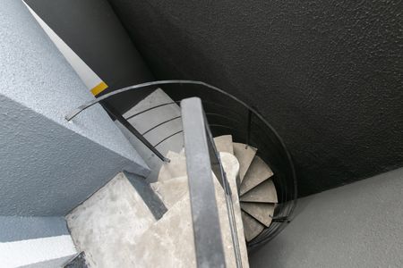 Apartamento à venda com 82m², 2 quartos e 1 vagaEscada - Garagem