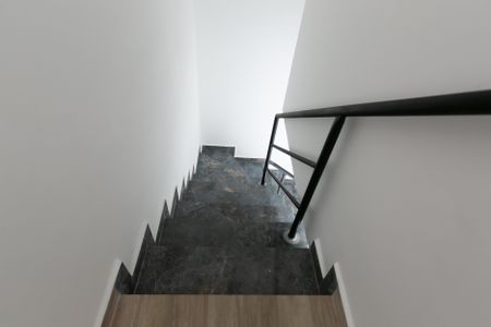 Apartamento à venda com 82m², 2 quartos e 1 vagaEscada