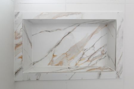 Apartamento à venda com 82m², 2 quartos e 1 vagaDetalhe do Banheiro