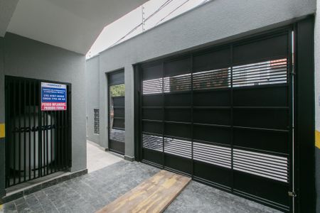 Apartamento à venda com 82m², 2 quartos e 1 vagaÁrea comum - Entrada