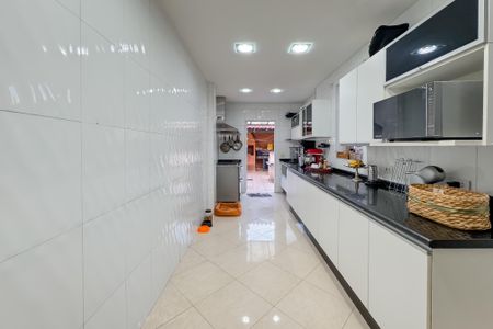 Casa à venda com 299m², 3 quartos e 3 vagasCozinha