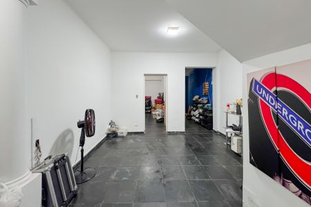 Casa à venda com 299m², 3 quartos e 3 vagasSala - Subsolo