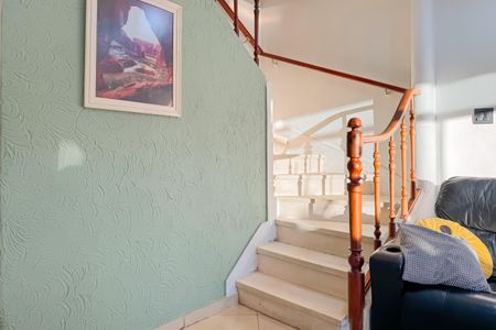 Casa à venda com 299m², 3 quartos e 3 vagasEscada