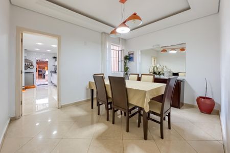 Casa à venda com 299m², 3 quartos e 3 vagasSala de Jantar