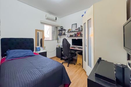 Casa à venda com 299m², 3 quartos e 3 vagasQuarto 2