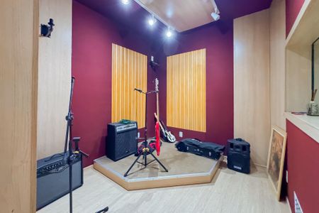 Casa à venda com 299m², 3 quartos e 3 vagasStudio