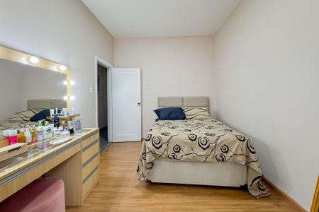 Casa à venda com 299m², 3 quartos e 3 vagasQuarto 1