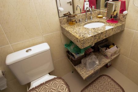 Casa de condomínio para alugar com 240m², 3 quartos e 2 vagasBanheiro Suíte 3