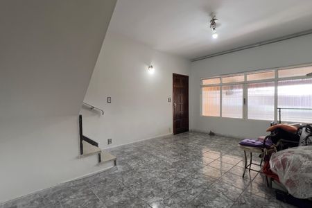 Casa para alugar com 125m², 2 quartos e 2 vagas Casa para alugar com 125m², 2 quartos e 2 vagasSala