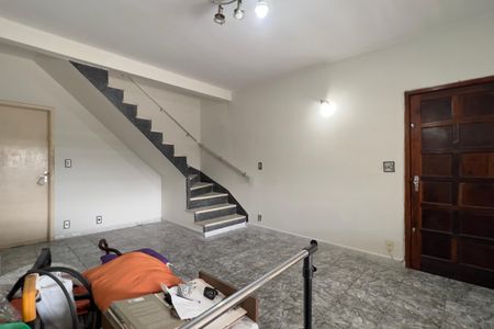 Sala de casa para alugar com 2 quartos, 125m² em Vila Camargos, Guarulhos