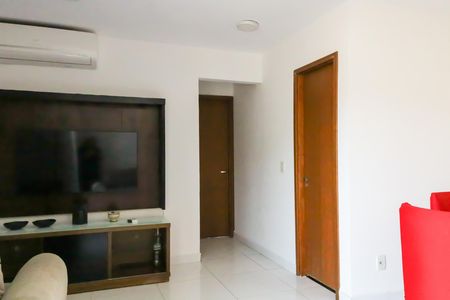 Sala de apartamento para alugar com 2 quartos, 60m² em Del Castilho, Rio de Janeiro
