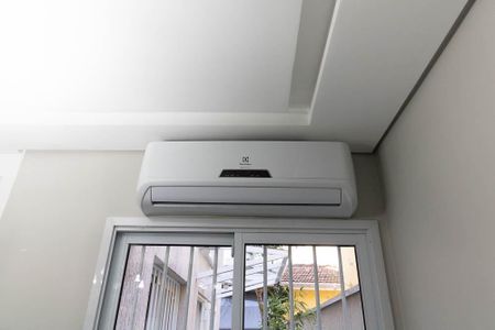 Casa à venda com 200m², 3 quartos e 1 vaga Casa à venda com 200m², 3 quartos e 1 vagaSala