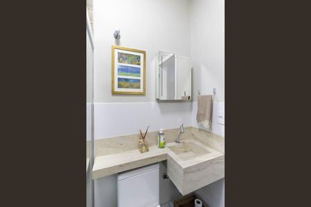 Casa à venda com 200m², 3 quartos e 1 vaga Casa à venda com 200m², 3 quartos e 1 vagaBanheiro da Suíte 3