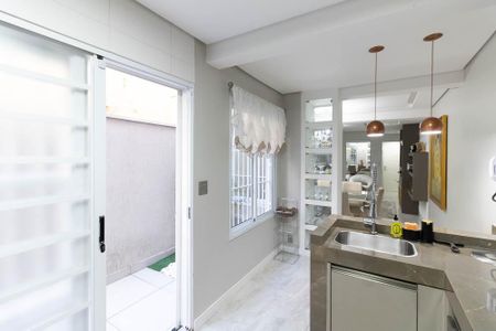 Casa à venda com 200m², 3 quartos e 1 vaga Casa à venda com 200m², 3 quartos e 1 vagaCozinha