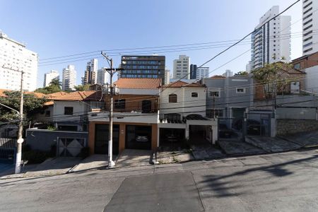 Casa à venda com 200m², 3 quartos e 1 vaga Casa à venda com 200m², 3 quartos e 1 vagaVista da Varanda da Suíte 1