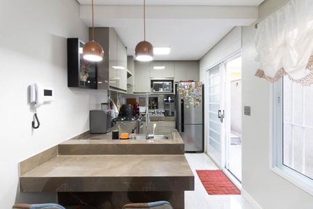 Casa à venda com 200m², 3 quartos e 1 vaga Casa à venda com 200m², 3 quartos e 1 vagaCozinha