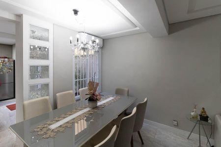 Casa à venda com 200m², 3 quartos e 1 vaga Casa à venda com 200m², 3 quartos e 1 vagaSala