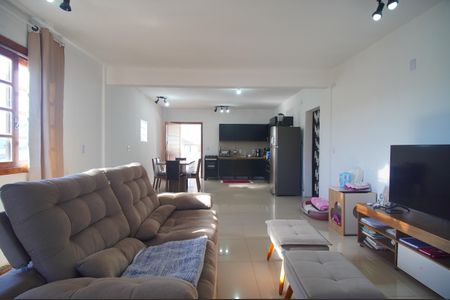 Casa à venda com 270m², 2 quartos e 2 vagasSala